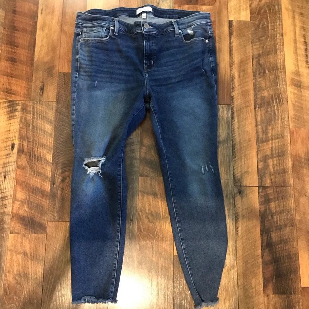 Lane Bryant High Rise skinny distressed SZ 18 petite Blue - flex magic waist